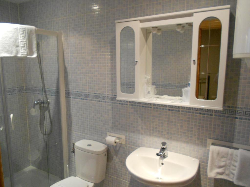 Hostal Donaire โตเมโญโซ ห้อง รูปภาพ